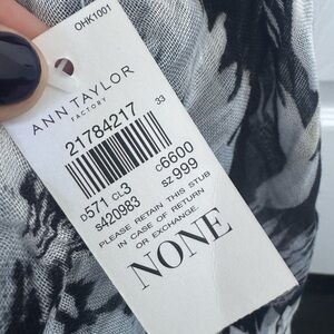 Ann Taylor Monochrome Floral Scarf